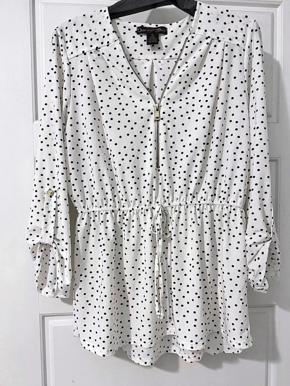 Coco & Shay Polka Dot Zip Blouse in White & Black Size XL